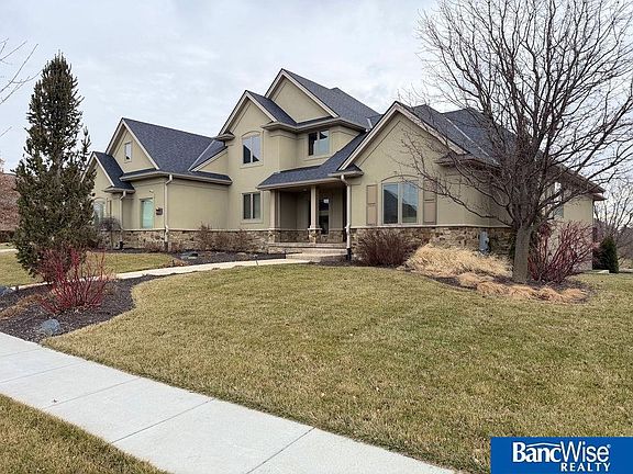 3rd image of 7242 S 96th Ct