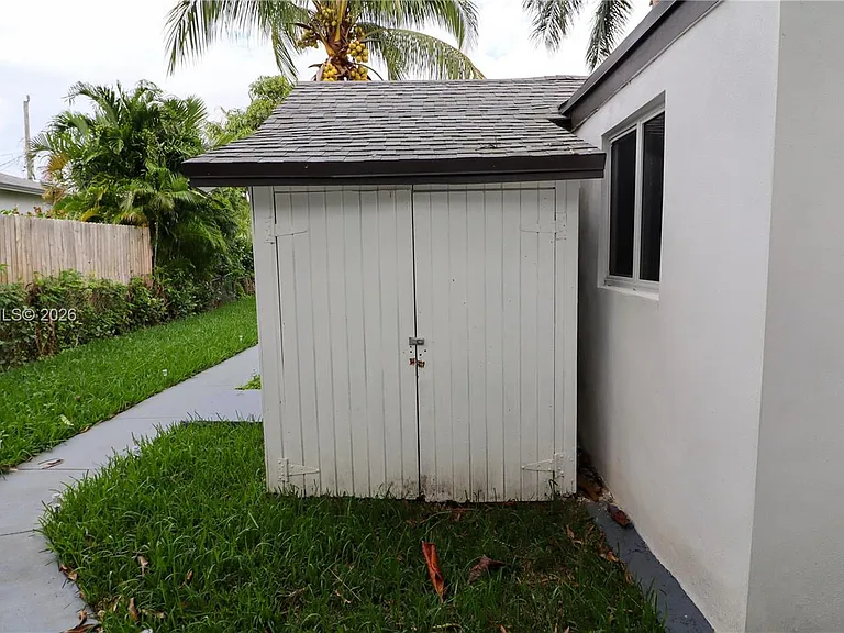 330 NW 82nd Ter #A — Photo 30