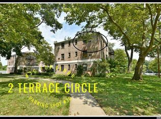 2 Terrace Cir APT 3G, Great Neck, NY 11021