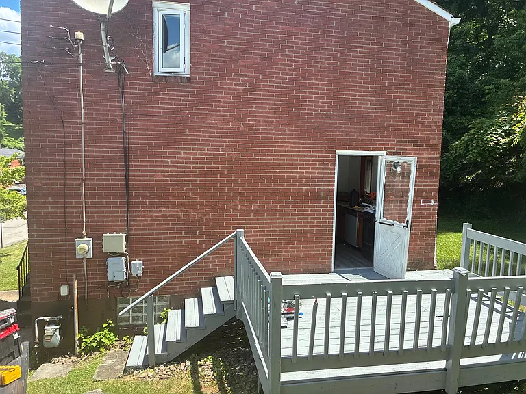 305 Jacob Dr — Photo 15
