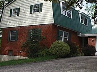33 Sesame St, Philippi, WV 26416