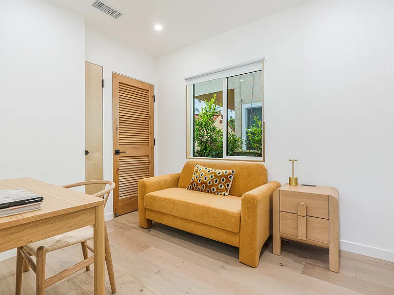 8417 Holy Cross Pl — Photo 19