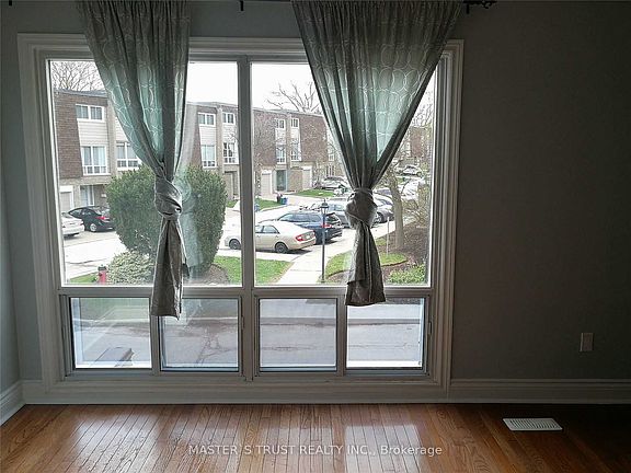 2nd image of 653 Village Pkwy #15