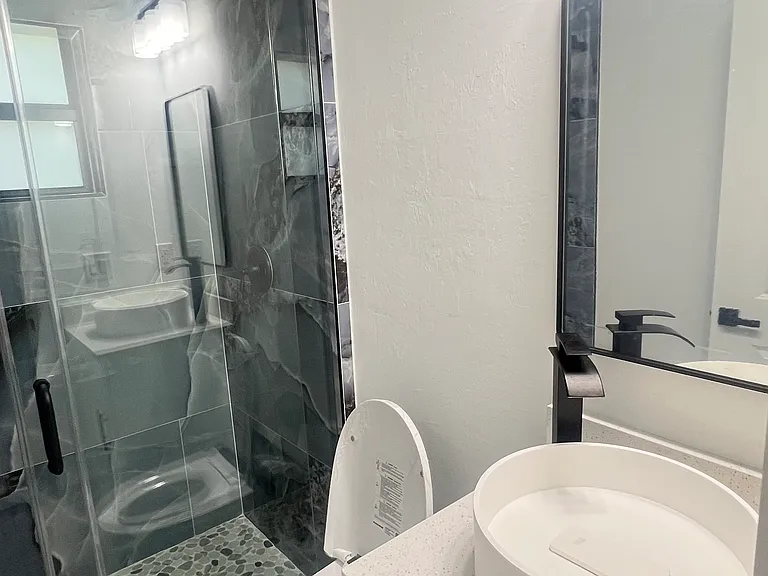 2423-2423 Lantana Ave #1 — Photo 17