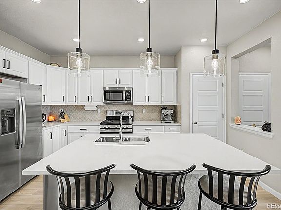 3rd image of 2076 Chambers Road