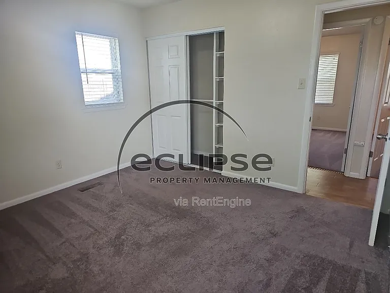 717 Lee Dr — Photo 9