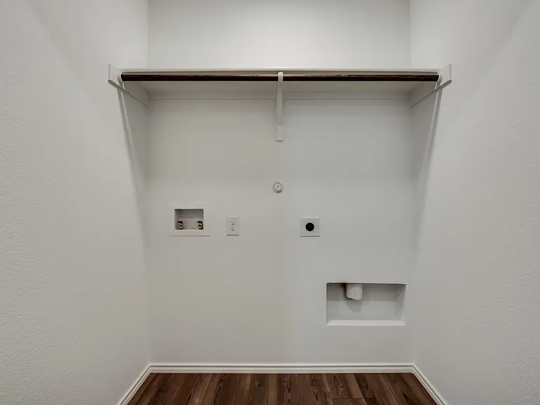 8445 Fawn Creek Dr — Photo 12