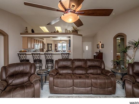 5th image of 3875 Highlander Ave