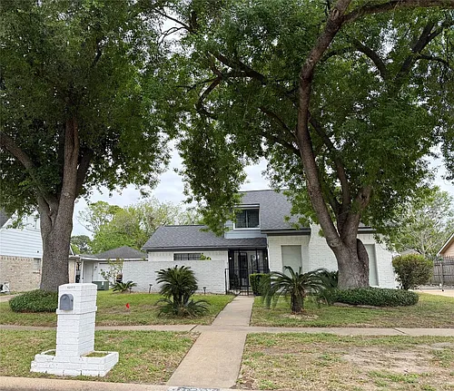 15111 Chasehill Dr Photo 1