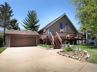 2043 Southland Ln, New London, WI 54961