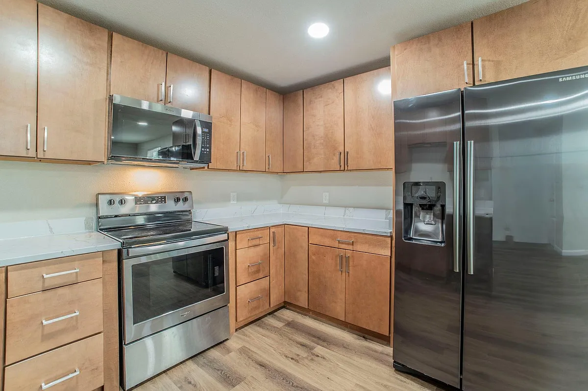 Building Photo - 4901 Curzon Ave #105