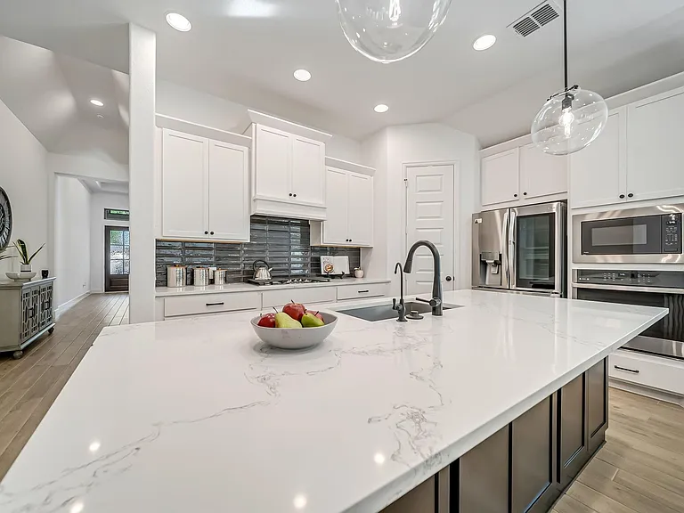 210 W Netleaf Ct — Photo 6