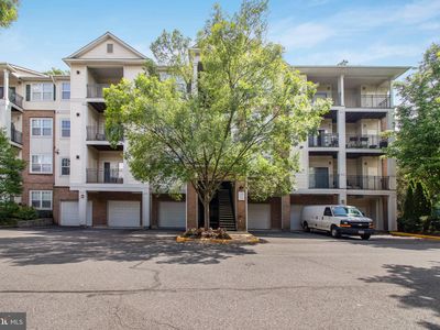 12140 Garden Grove Cir UNIT 201, Fairfax, VA, 22030