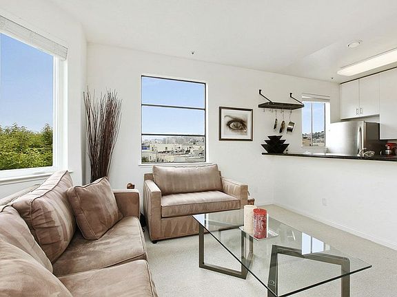 3rd image of 190 Cervantes Blvd APT 304