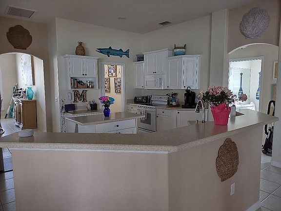 5th image of 1727 Grand Isle Blvd