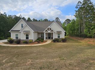 105 Abbott Cv, Barnesville, GA 30204