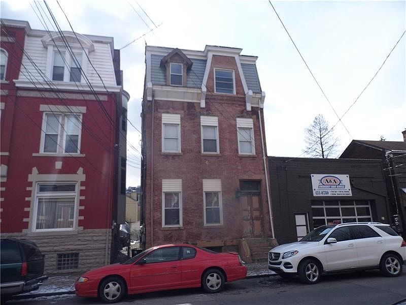 WELCOME TO 2228 SARAH ST