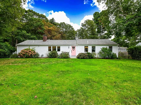 376 Nottingham Drive, Centerville, MA 02632
