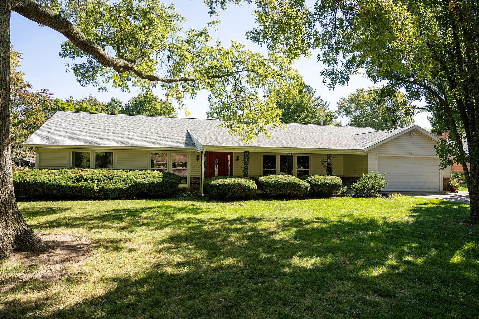 44 Maple Ct photo 1