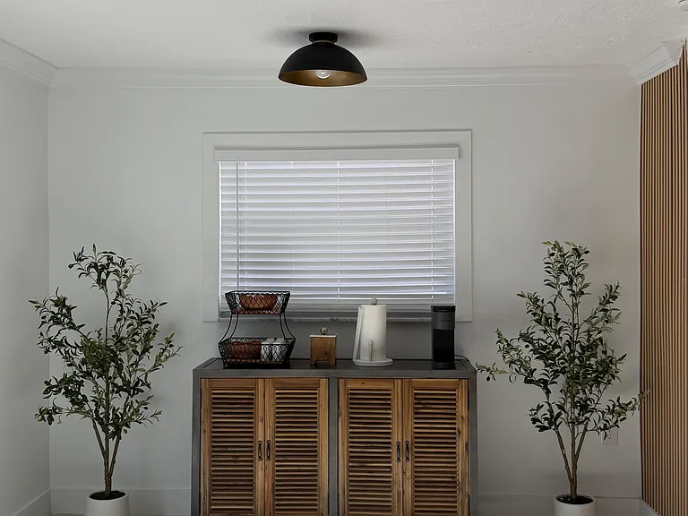 4534 N Lake Dr — Photo 18