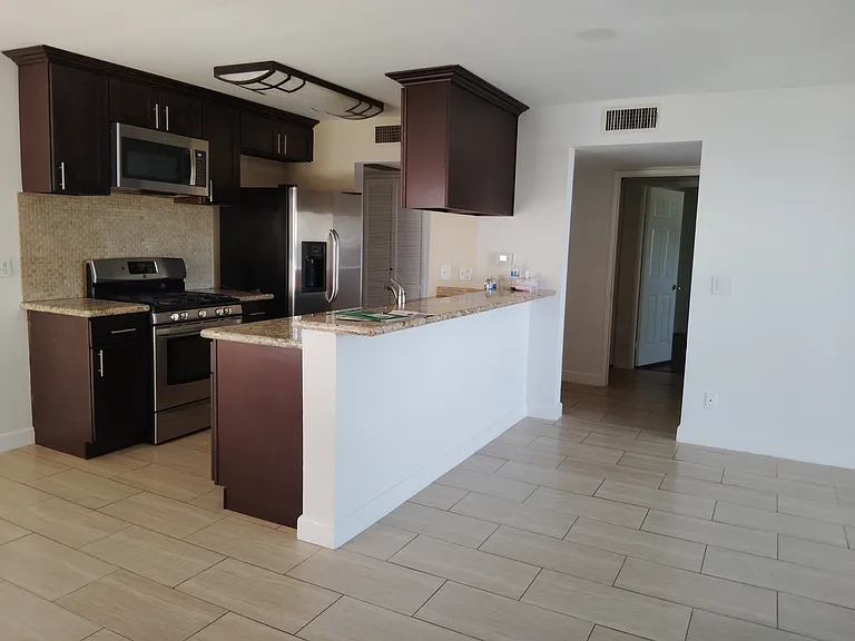 18640 Collins St #201 — Photo 40