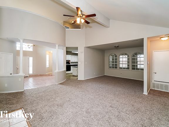 4th image of 1127 Hedgestone Dr