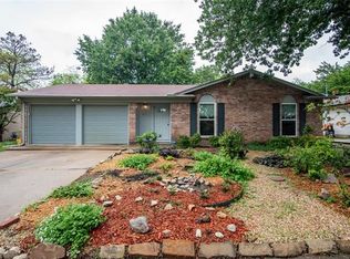 6013 Lindy Ln, Watauga, TX 76148