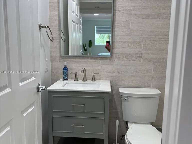 201 Golden Isles Dr #302 — Photo 26