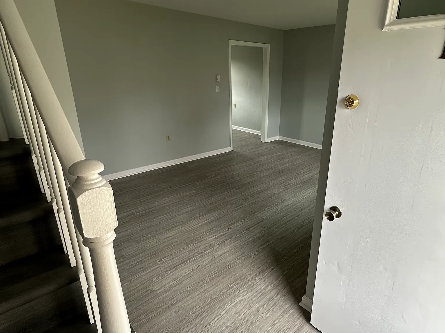 2 bed, 960 sqft, $1,300 — Photo 3