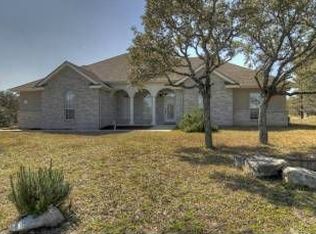 575 Suncrest Dr, New Braunfels, TX 78132