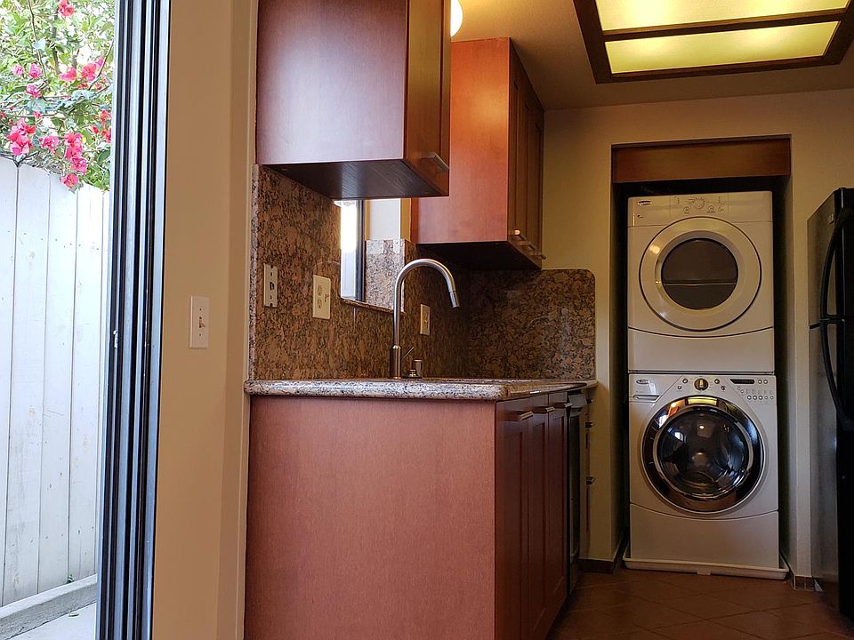 Kitchen with patio access