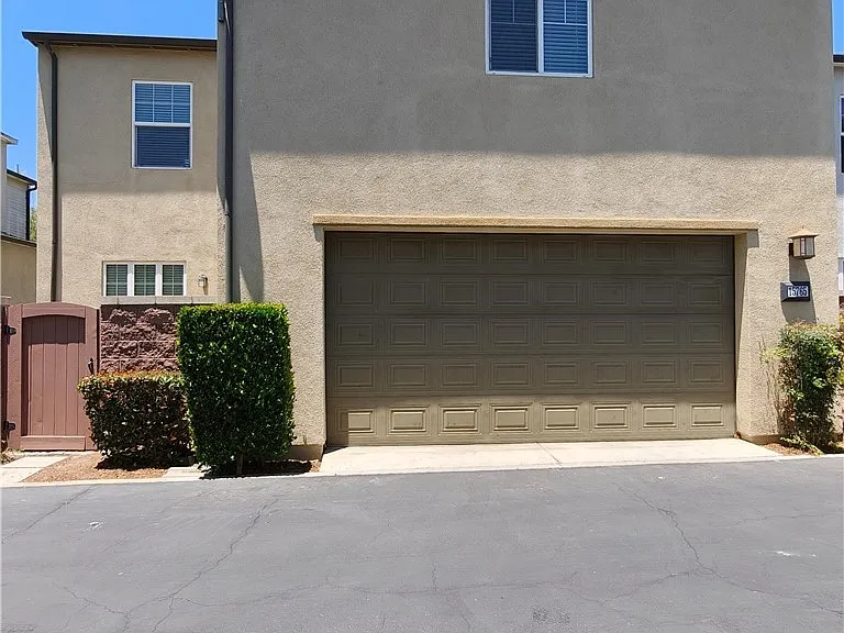 15765 Lindbergh Ave — Photo 34