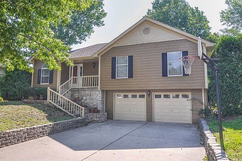 1st image of 1209 NE Birchwood Dr