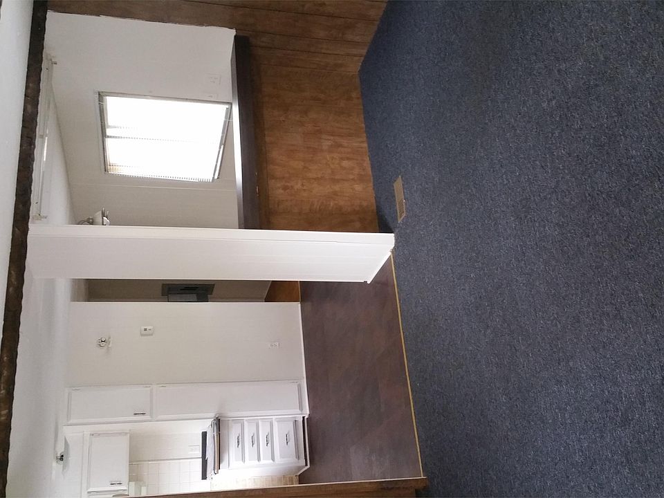 2nd image of 810 E C St Lot 26