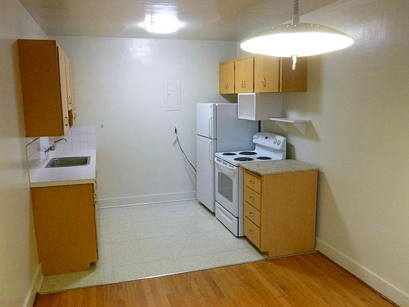 4th image of 1305 Queen Anne Ave N #115