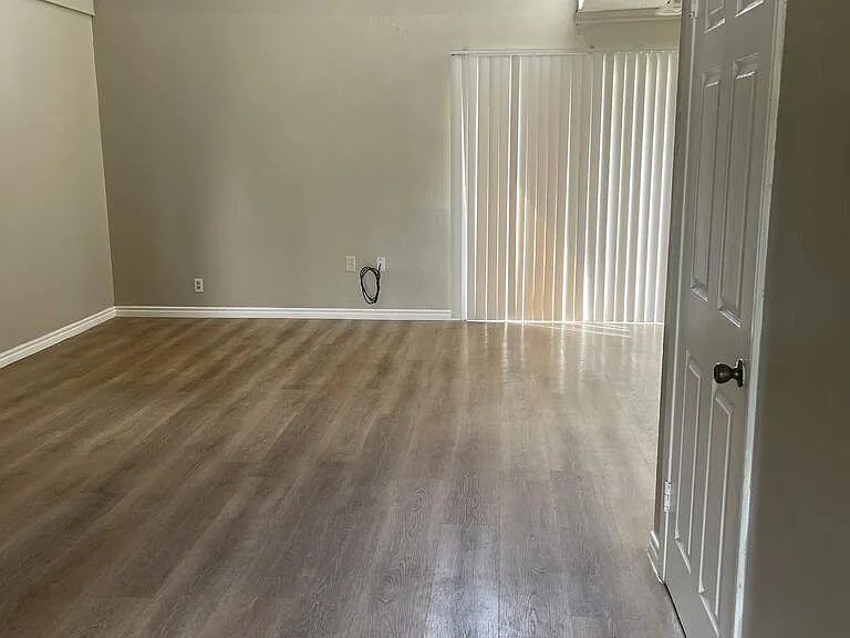 802 Continental Dr #2 — Photo 3