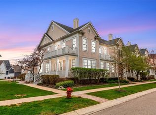 654 Constitution St, Canton, MI 48188