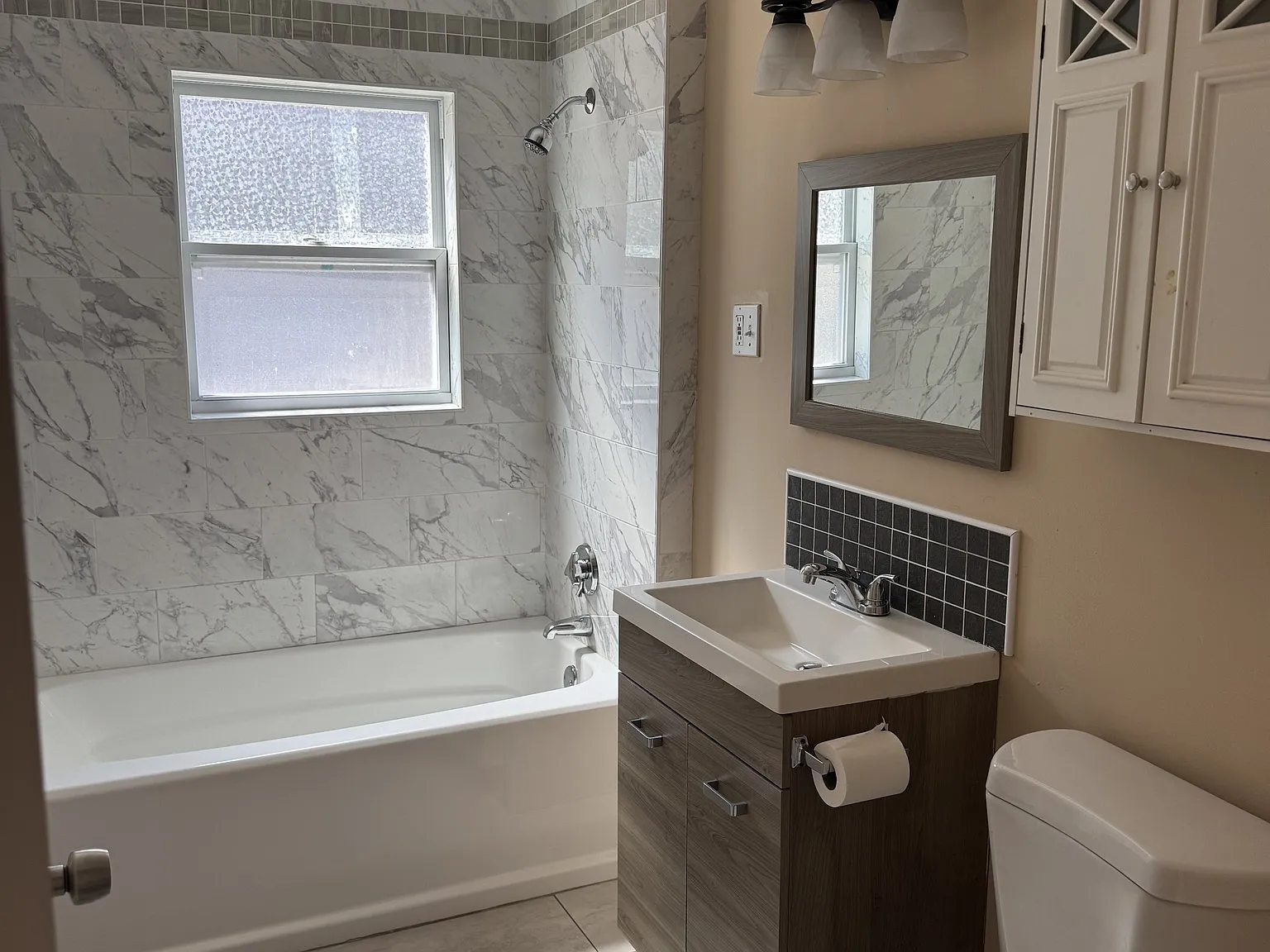 315 Foster St — Photo 3