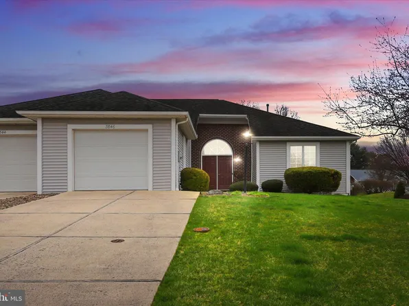 3846 Farmstead Dr, Fayetteville, PA 17222