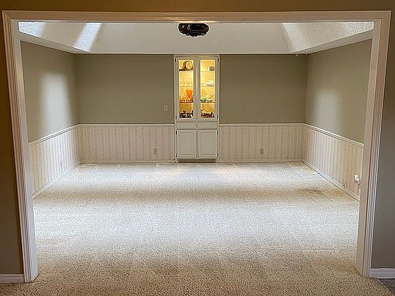 3rd image of 7141 Birkshire Dr