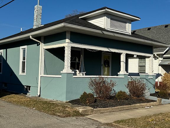 2nd image of 138 2nd St