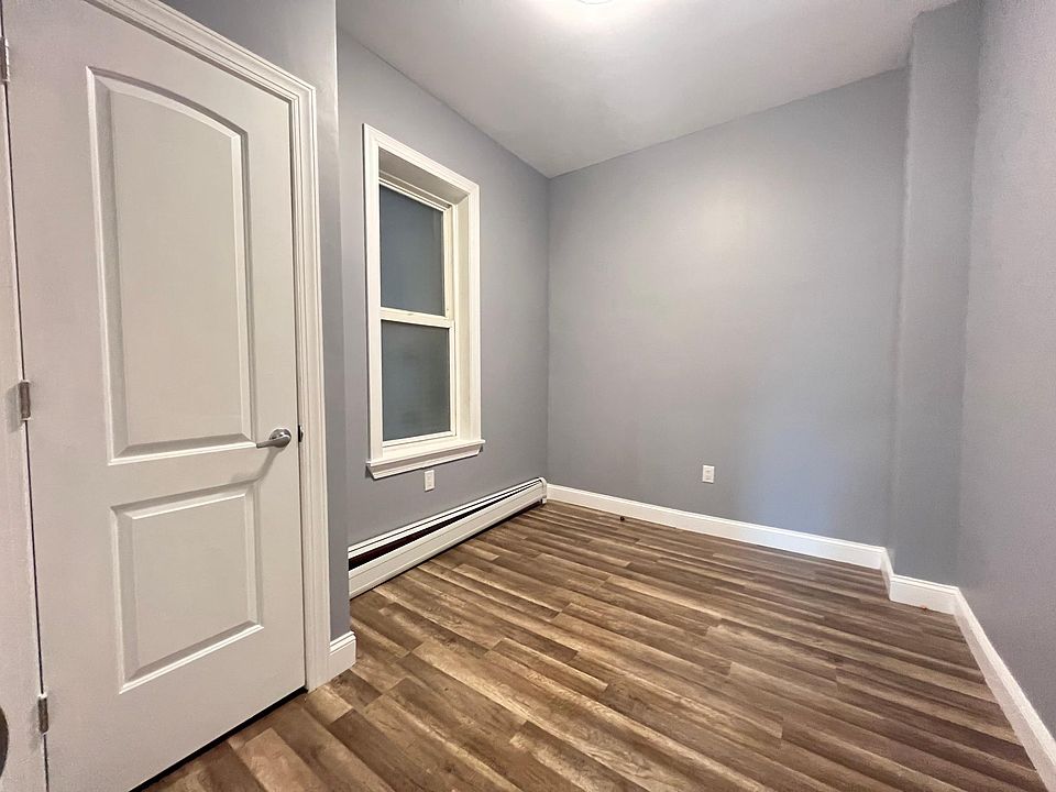 2nd image of 548 Avenue C #1R