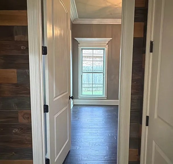 9572 Rochel Dr — Photo 11