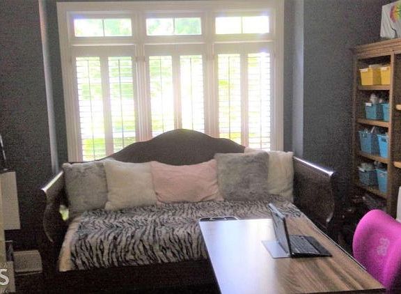 3rd image of 685 Saint Regis Ln