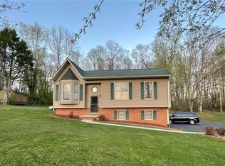 157 Meadow Dr, Millers Creek, NC 28651