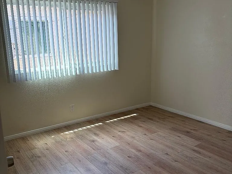 7702 Amberleaf Cir #4 — Photo 9