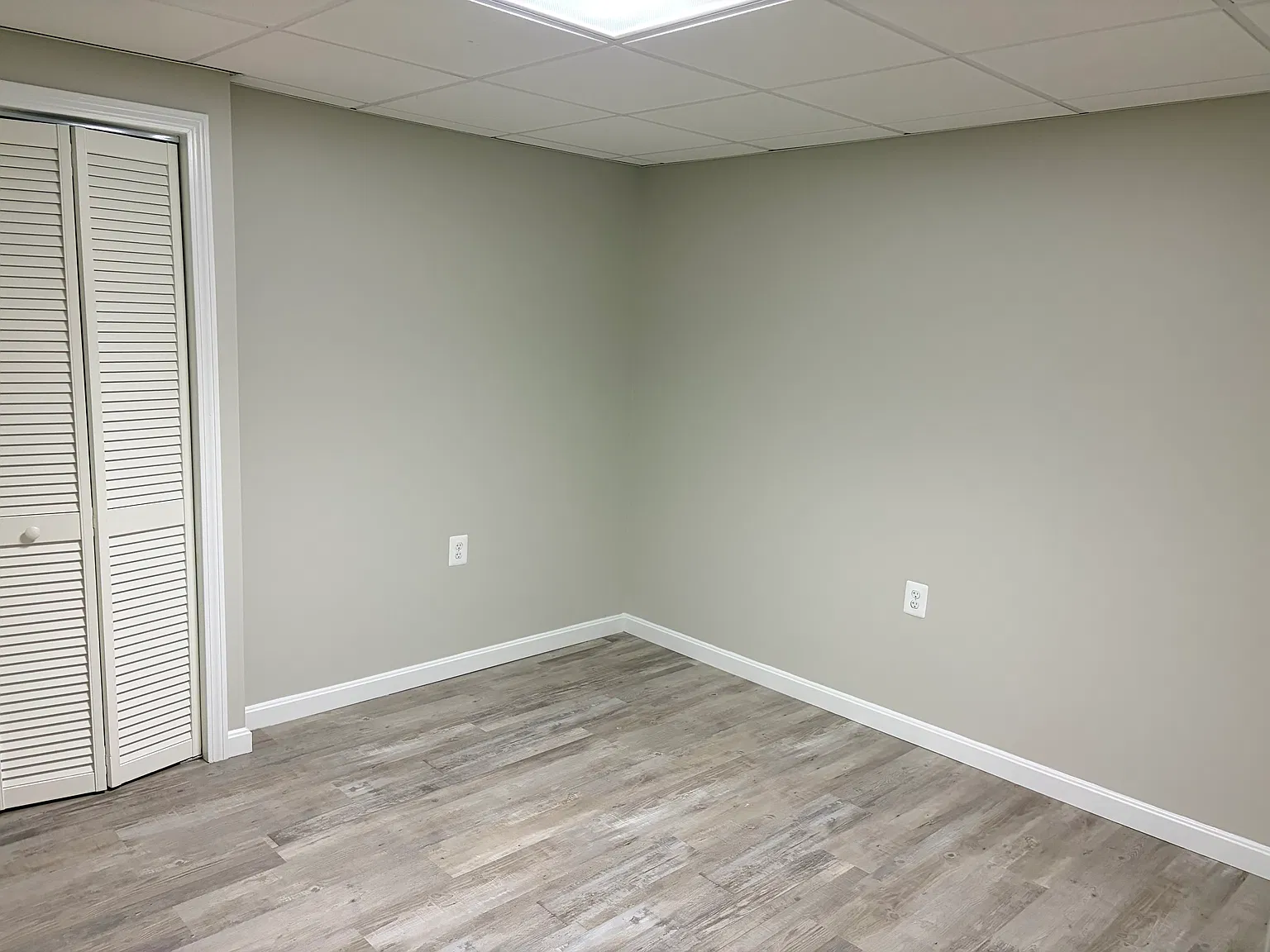 1 bed, 1300 sqft, $1,600 — Photo 3
