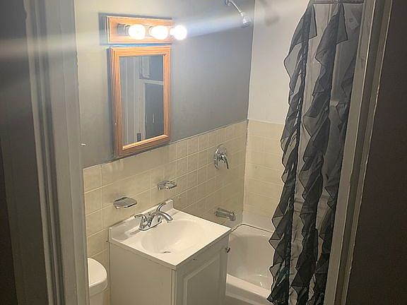 5th image of 11130 Glenboro Dr