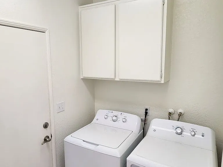 26 Anglesite — Photo 34