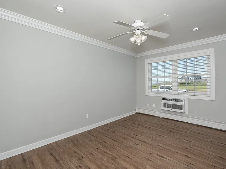 Fairfield Waterside At Sayville — Photo 31